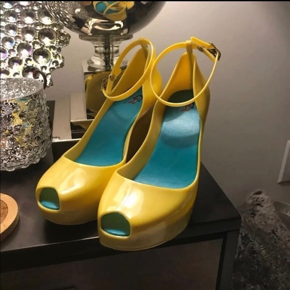 🚩🚩SALE 🚩🚩Beautiful Two Tone Wedge Jellies - Picture 3 of 5